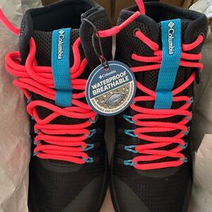 Trailstorm Mid Waterproof Wide Hiking Boot